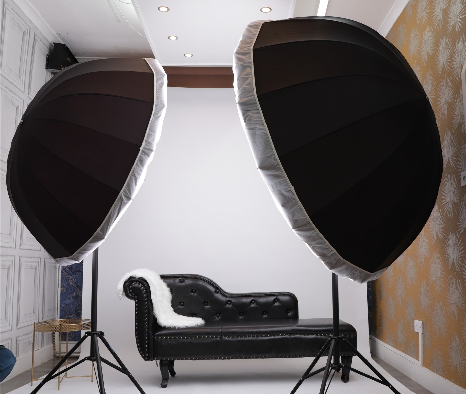PHOTOGRAPHY STUDIO FACILITIES